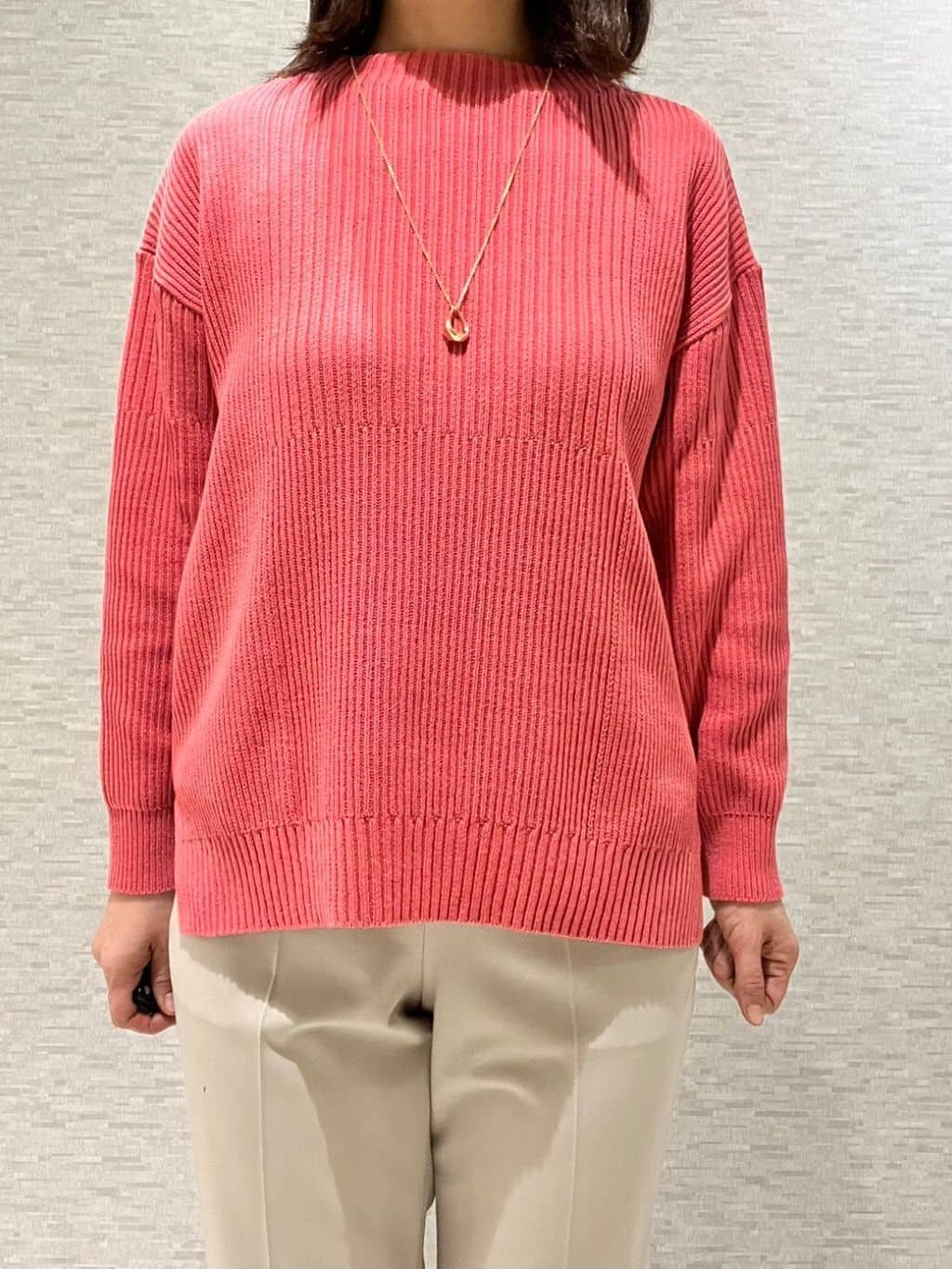 marikoさんの「Reflect｜【腰周りカバー／長め丈】モックネックニットプルオーバー」を使ったコーディネート