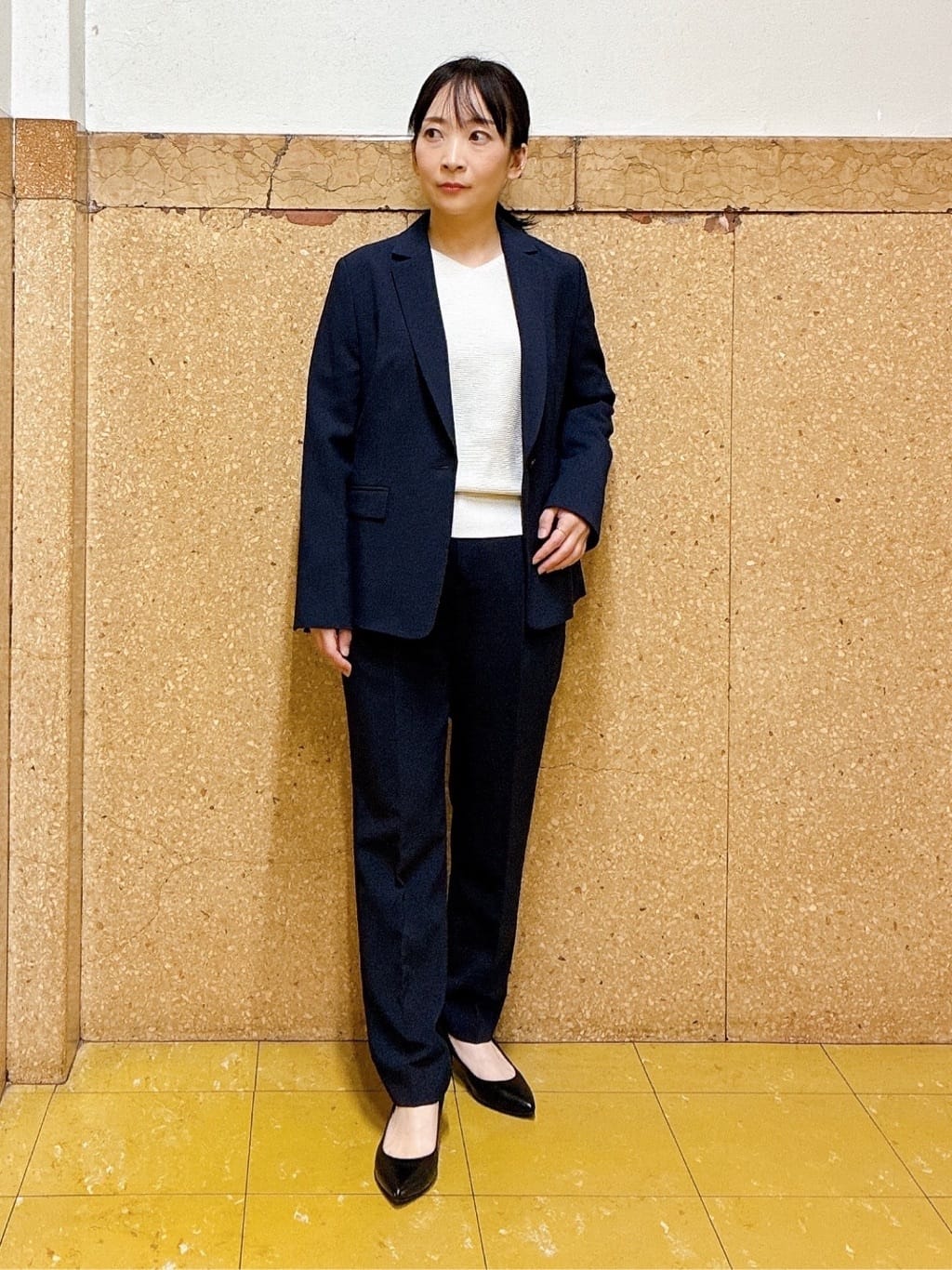 hattoriさんの「INDIVI｜【ウール混ラメ素材】Vネック煌めきニット」を使ったコーディネート