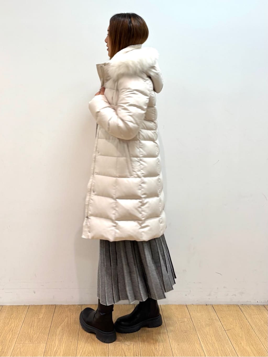 mikkoさんの「INDIVI｜【名品／撥水／抗菌防臭】ロング丈リサイクルダウンコート」を使ったコーディネート