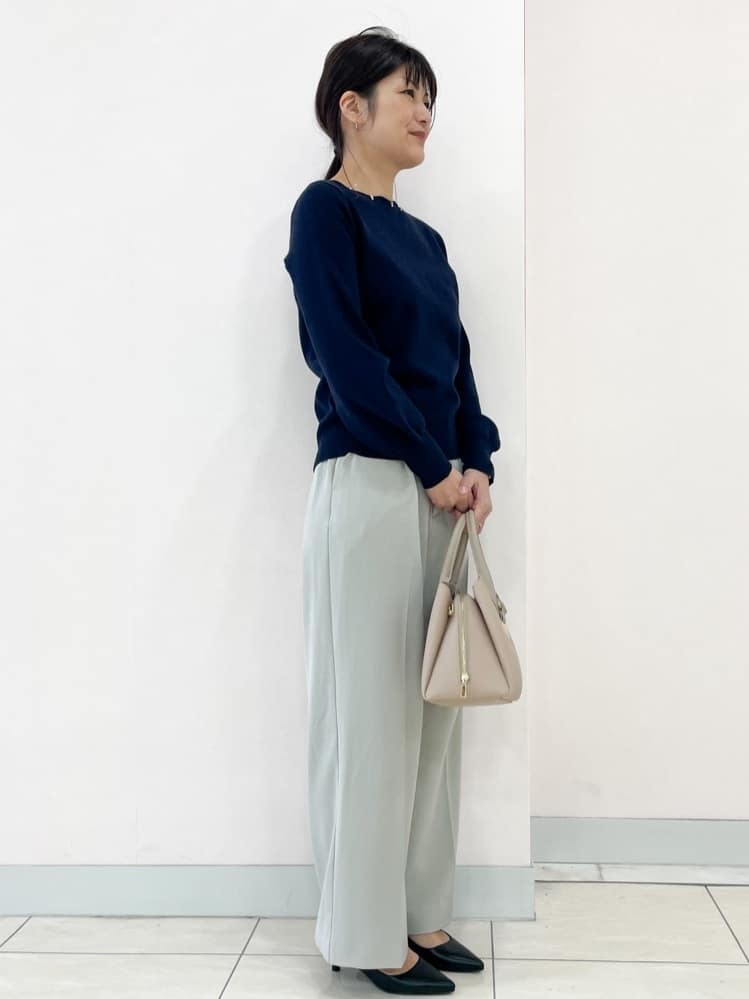 なおさんの「index｜ラメスカラップビジューデザインニット【洗濯機OK】《6col／S～LL》」を使ったコーディネート