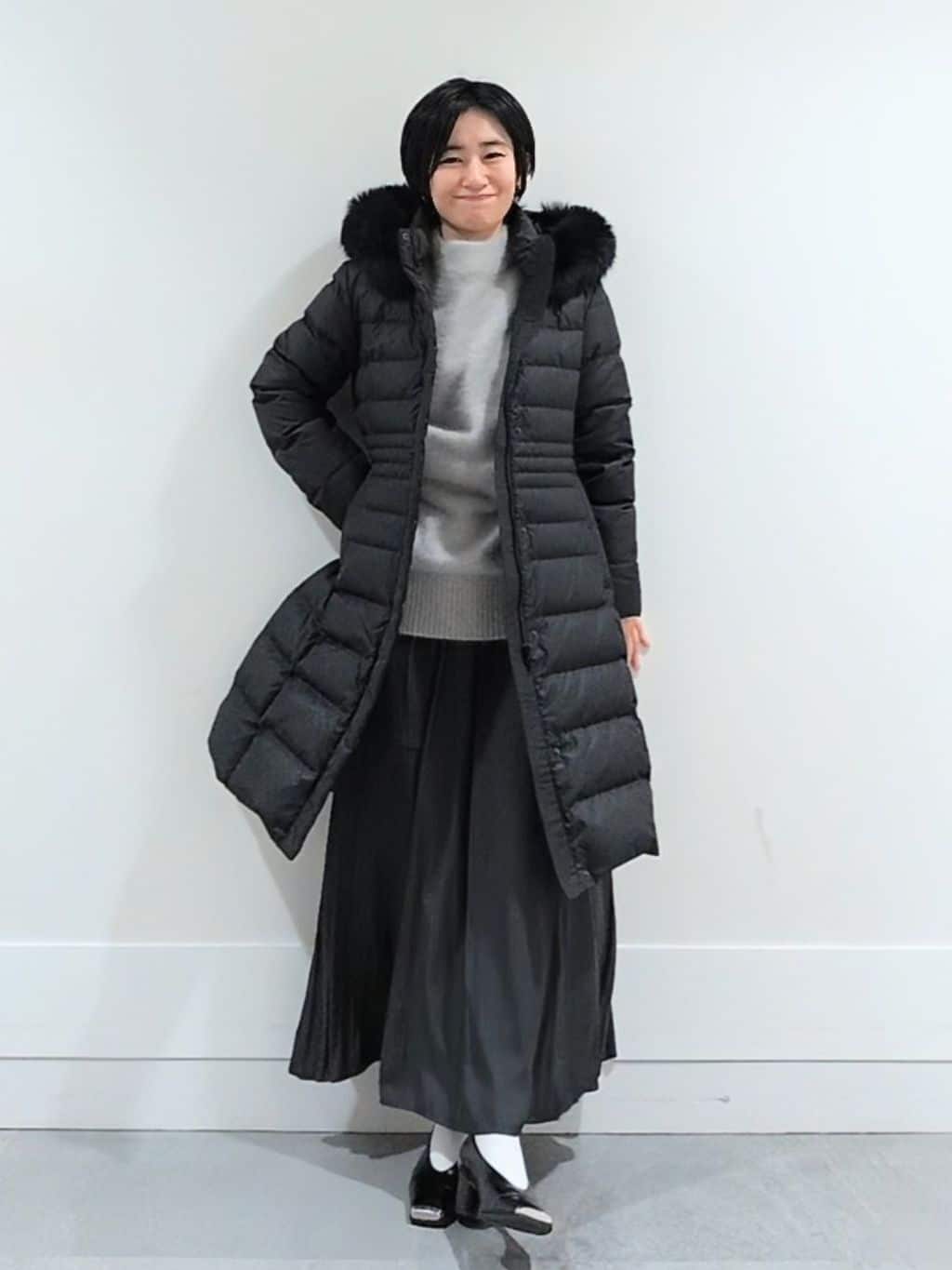 ミズタさんの「UNTITLED｜【はっ水機能/フード取り外し可/防寒】ロングダウンコート」を使ったコーディネート