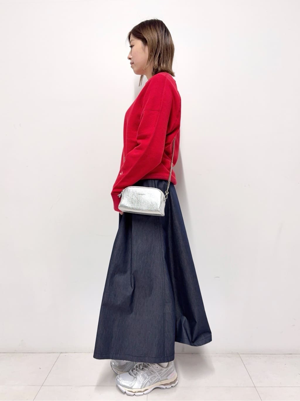 Nishijimaさんの「DRESSTERIOR｜【接触冷感/吸水速乾】クールタッチ デニムライク タックスカート」を使ったコーディネート