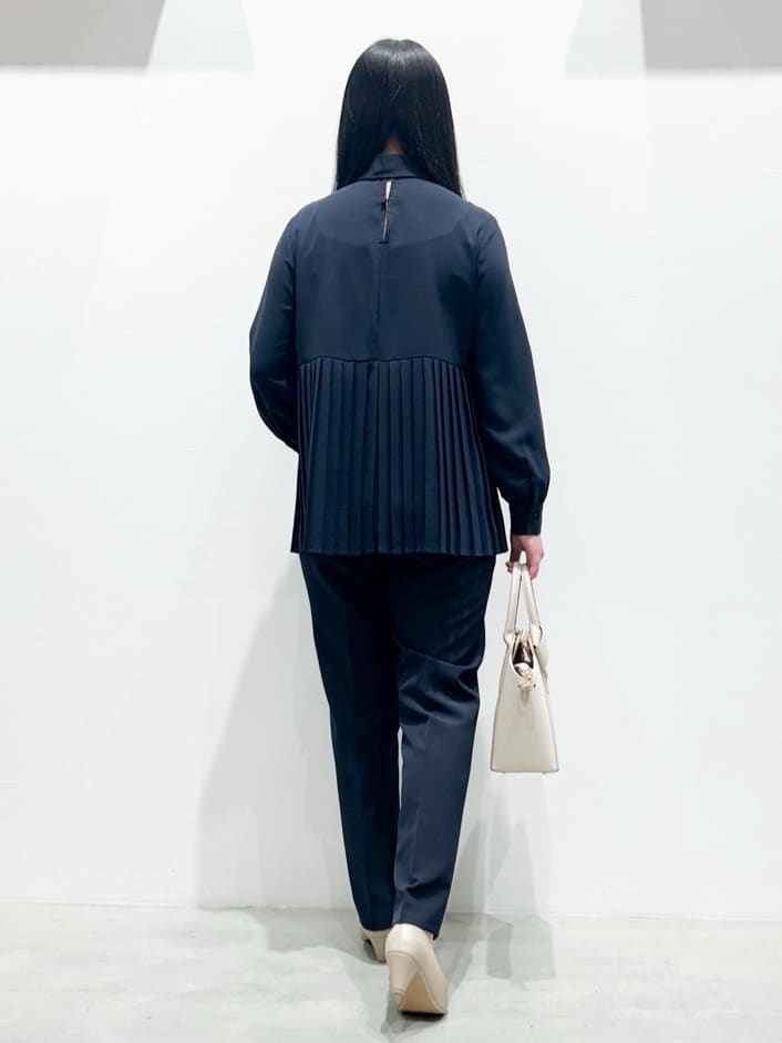 seinaさんの「grove｜【マシンウォッシュ／防シワ/SS-3L】ストレッチテーパードパンツ」を使ったコーディネート
