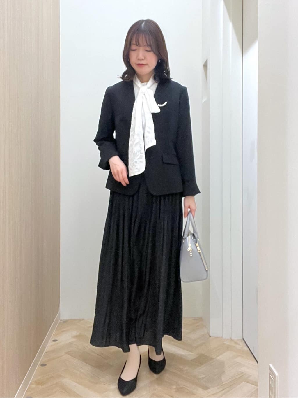  おまつさんの「grove｜【マシンウォッシュ／防シワ/SS-3L】ストレッチノーカラージャケット」を使ったコーディネート