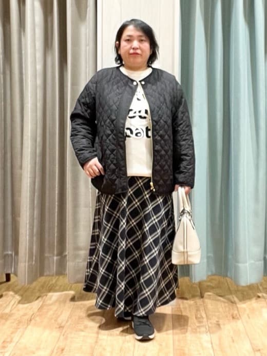 あやさんの「SHOO･LA･RUE｜【S-LL】立体感が際立つ モールチェックフレアスカート」を使ったコーディネート