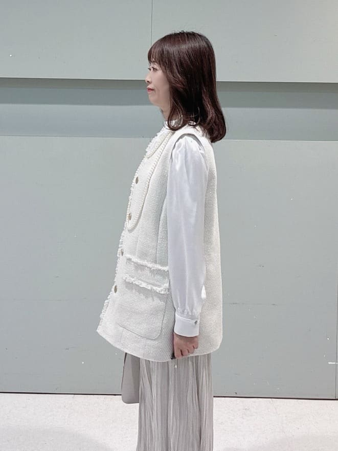 makiさんの「UNTITLED｜【オンオフ使える】スラブツイード ジレ」を使ったコーディネート