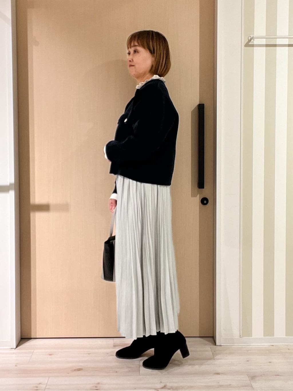 ぷくりんさんの「SHOO･LA･RUE｜【洗濯機可/S-LL】1枚でも羽織りでも 華やか上品カーデ」を使ったコーディネート