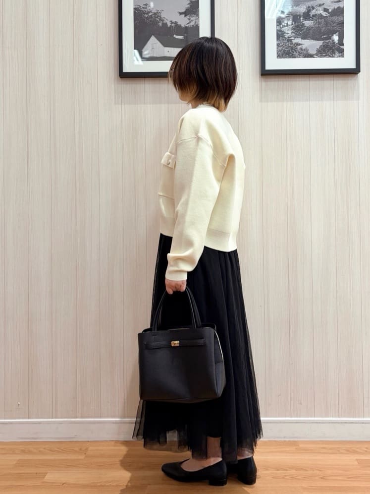ユ（yu）さんの「SHOO･LA･RUE｜【洗濯機可/S-LL】1枚でも羽織りでも 華やか上品カーデ」を使ったコーディネート