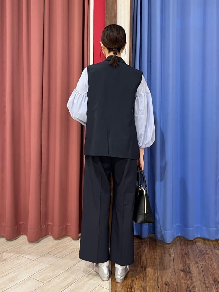 muさんの「SHOO･LA･RUE｜【セットアップ可/S-LL/洗濯機可】サッと羽織ってこなれ見え ダブルブレストジレ」を使ったコーディネート