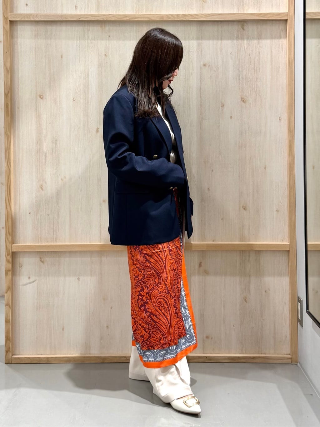 nanaさんの「THE SHOP TK｜【通勤にもデイリーにも】CAVIAN 金ボタンダブルブレストジャケット」を使ったコーディネート