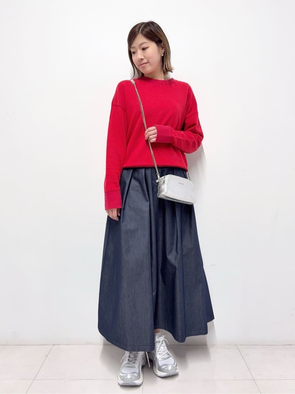 Nishijimaさんの「DRESSTERIOR｜【接触冷感/吸水速乾】クールタッチ デニムライク タックスカート」を使ったコーディネート