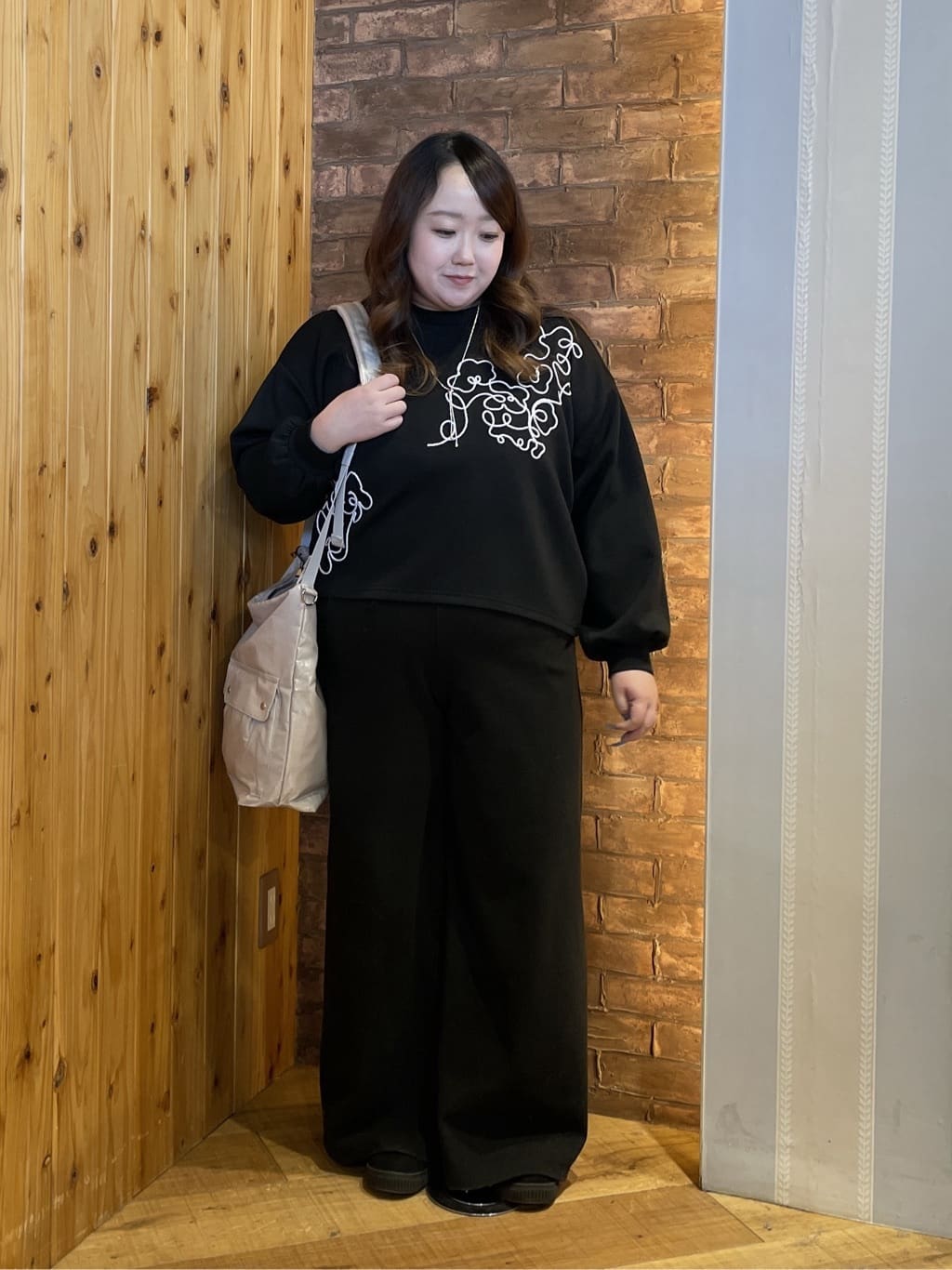 Risaさんの「SHOO･LA･RUE｜ダブルポケットワンショルダーバッグ」を使ったコーディネート