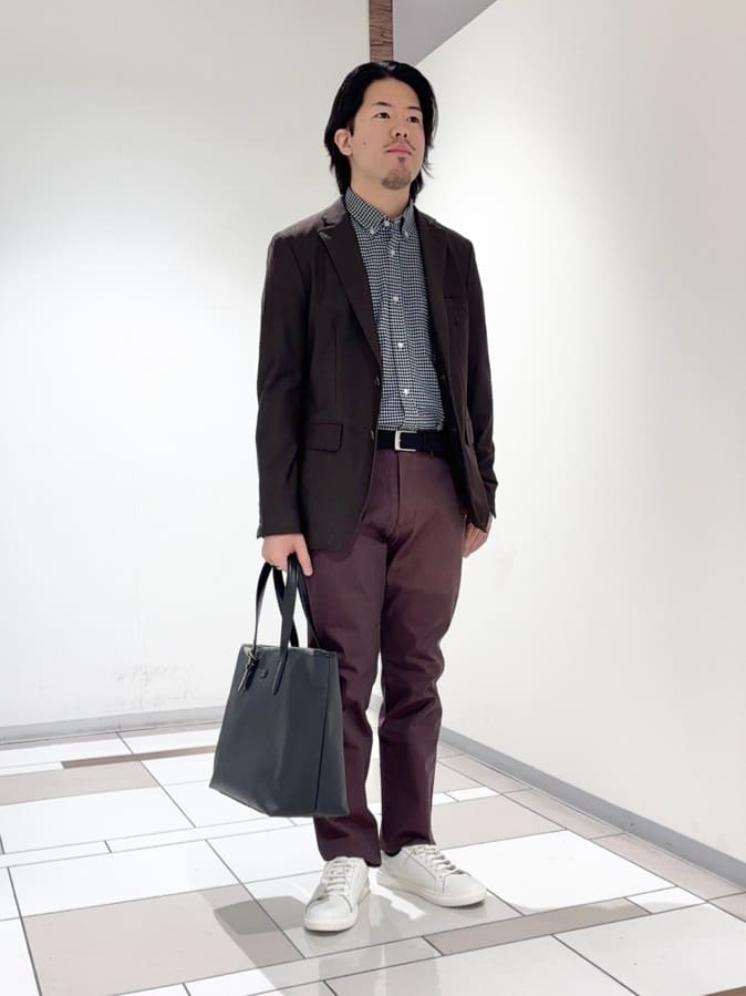 及川さんの「TAKEO KIKUCHI｜【抗菌防臭/シーズンレス】シアサッカーギンガムチェック ストレッチシャツ」を使ったコーディネート