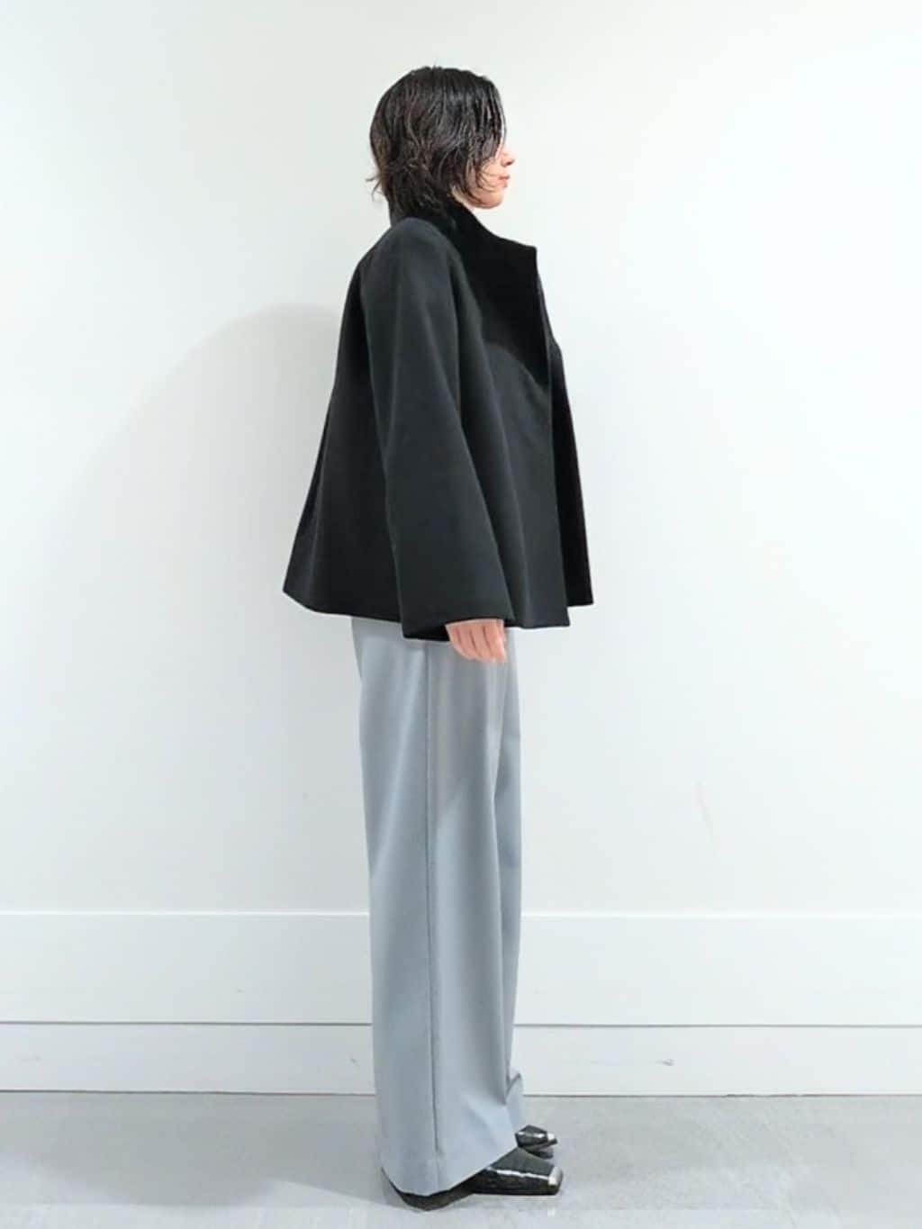 ミズタさんの「UNTITLED｜【着回しが効く／オンオフアウター】ウールショートコート」を使ったコーディネート