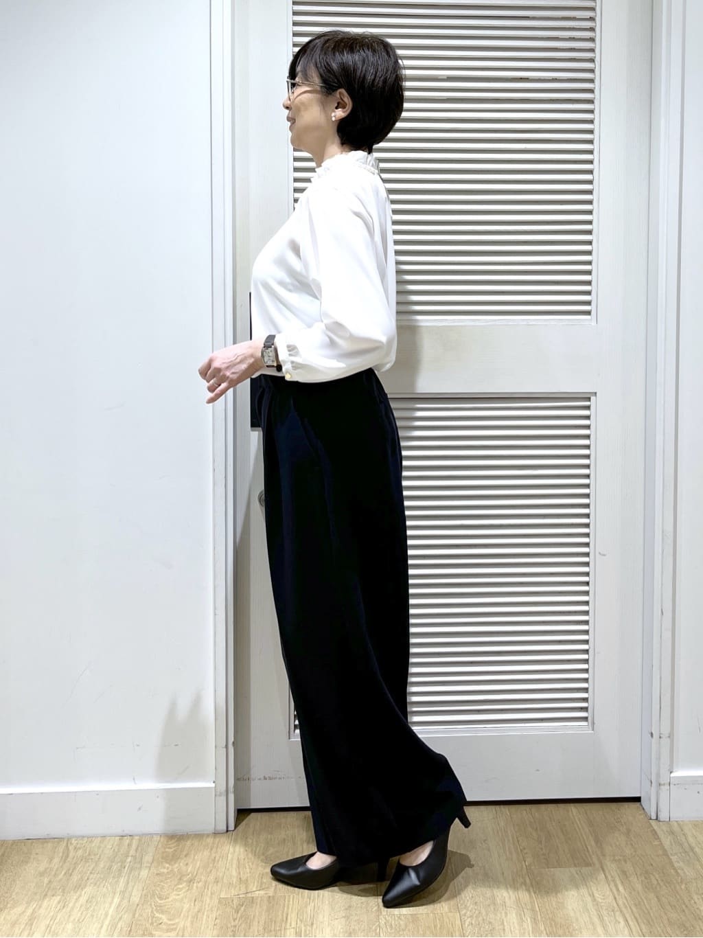 Miyazakiさんの「Dessin｜【洗える】フリルネックジョーゼットブラウス」を使ったコーディネート