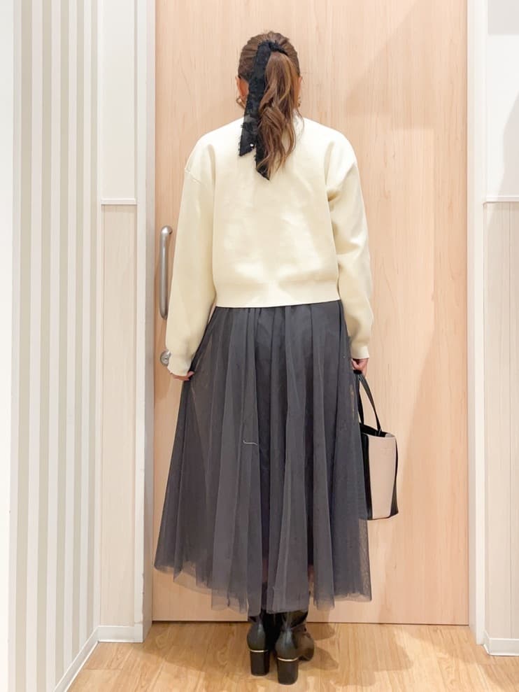 natsumiさんの「SHOO･LA･RUE｜【洗濯機可/S-LL】1枚でも羽織りでも 華やか上品カーデ」を使ったコーディネート