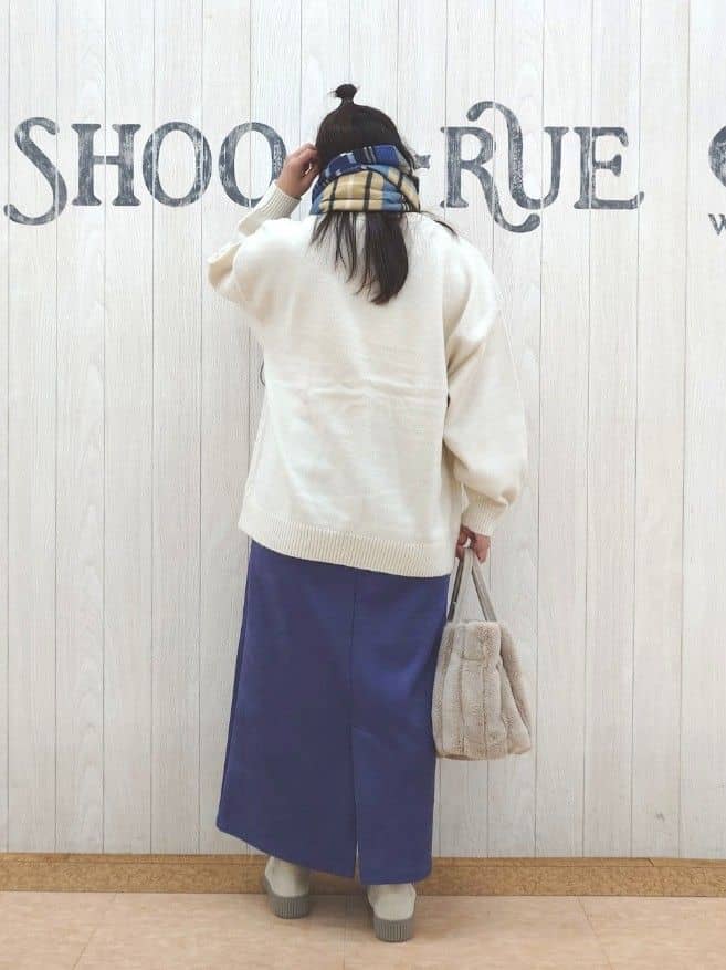 とろろさんの「SHOO･LA･RUE｜【旭山動物園応援商品】ゆるアニマル ふわふわジャカードニット」を使ったコーディネート