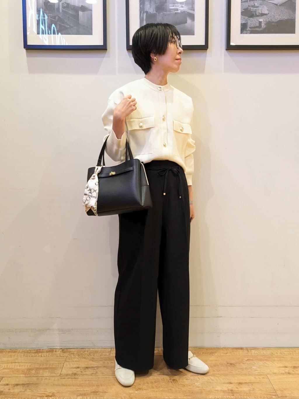 Akiさんの「SHOO･LA･RUE｜【洗濯機可/S-LL】1枚でも羽織りでも 華やか上品カーデ」を使ったコーディネート