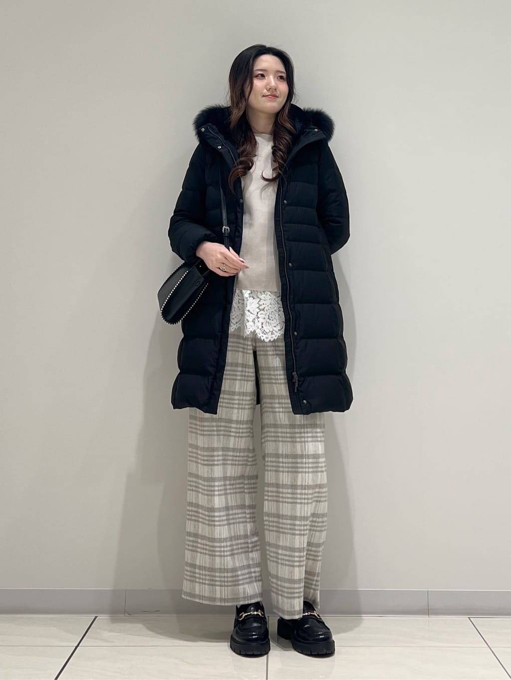T.Kさんの「INDIVI｜【洗える／レイヤードにおすすめ】レース切り替えカットソー」を使ったコーディネート