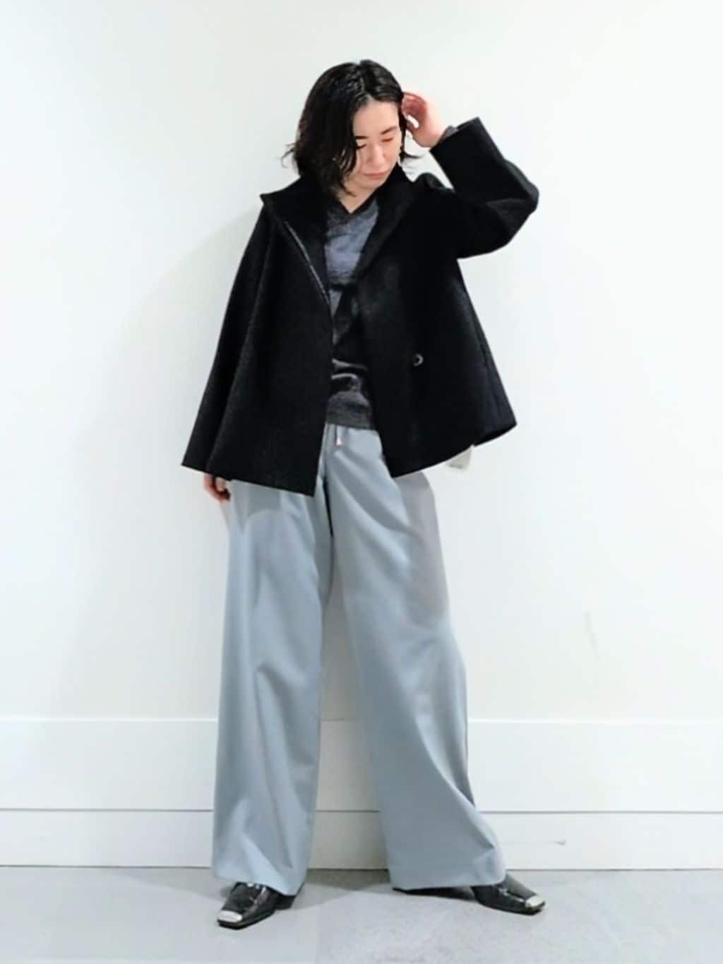 ミズタさんの「UNTITLED｜【着回しが効く／オンオフアウター】ウールショートコート」を使ったコーディネート