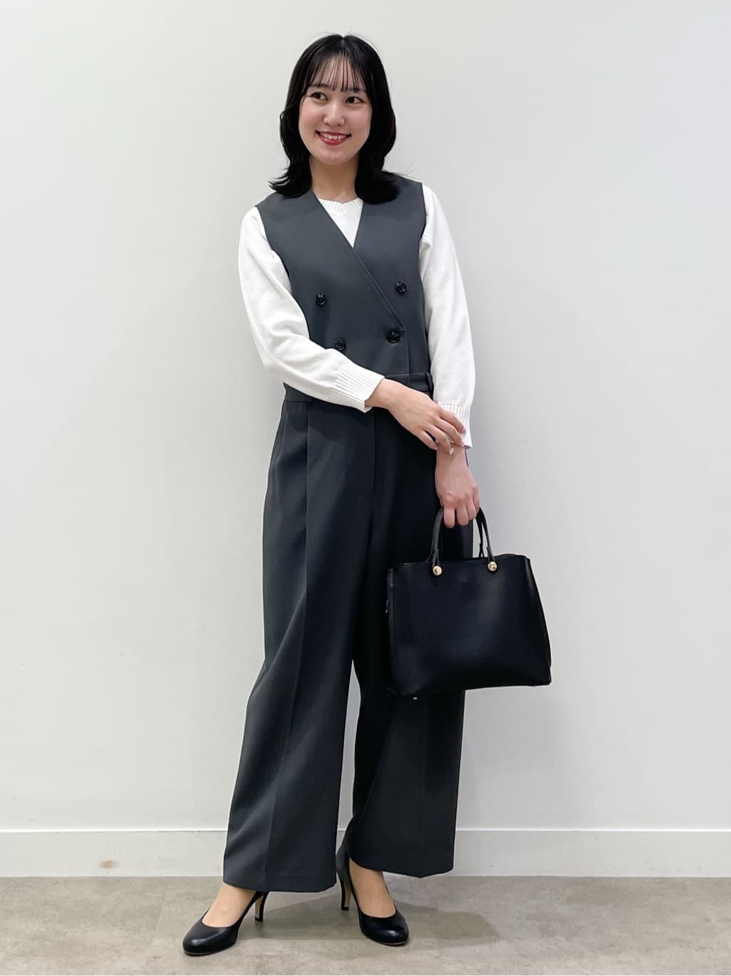 yukariさんの「Dessin｜【洗える】コットンVネックニット」を使ったコーディネート