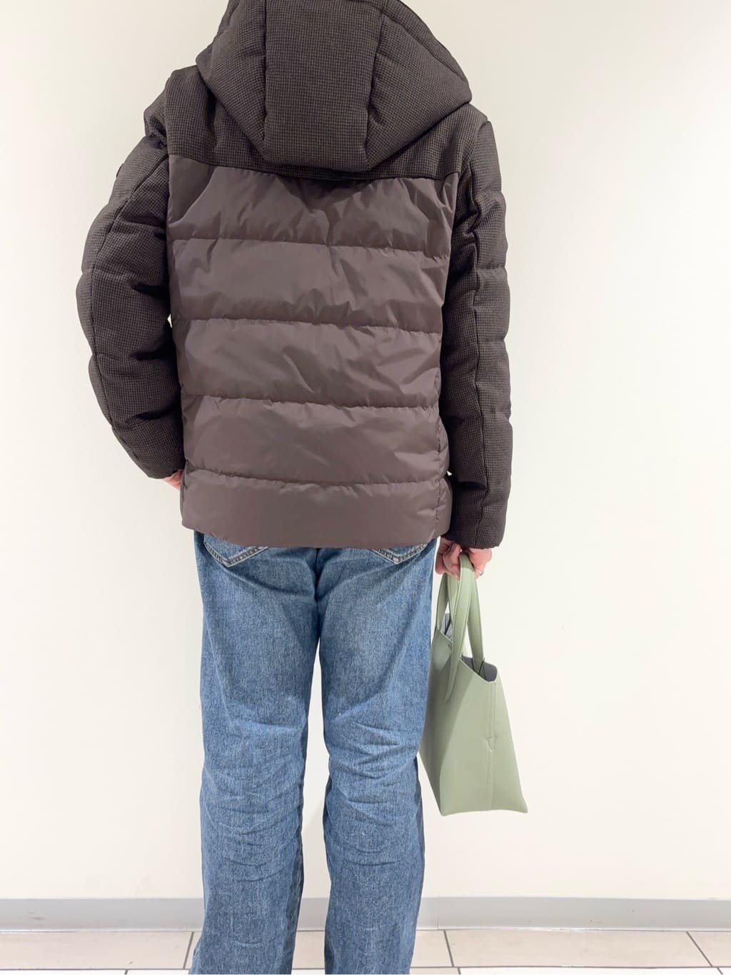 及川さんの「TAKEO KIKUCHI｜カラーコンビ ダウンブルゾン」を使ったコーディネート