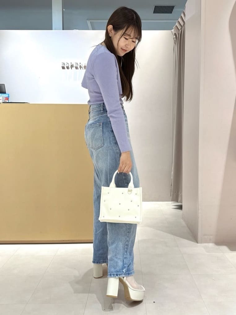 neinaさんの「ESPERANZA｜厚底ラク盛りブーツヒールサンダル」を使ったコーディネート