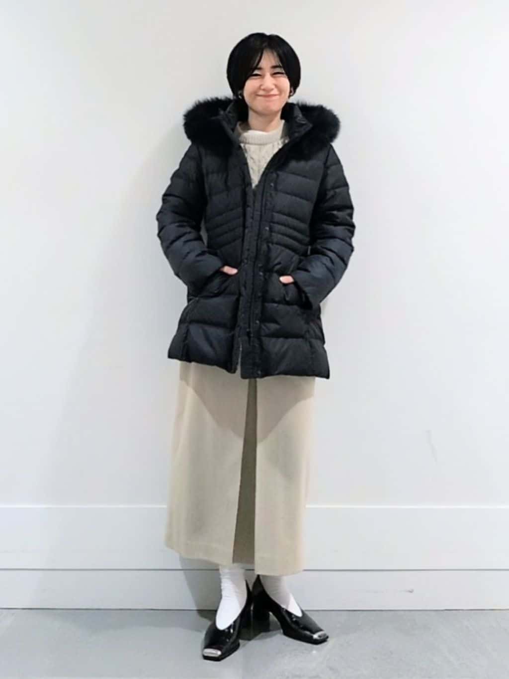 ミズタさんの「UNTITLED｜【はっ水機能/フード取り外し可】ミディダウンコート」を使ったコーディネート