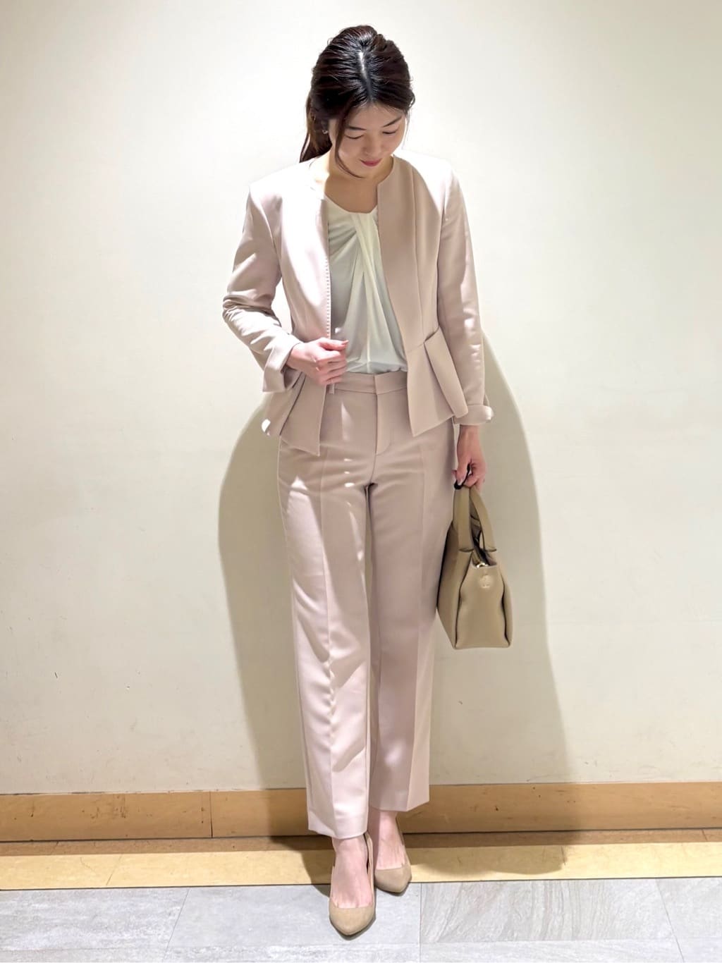 sakiさんの「COUP DE CHANCE｜◆【手洗い可／日本製／7分袖】しなやかな落ち感のカットソー」を使ったコーディネート