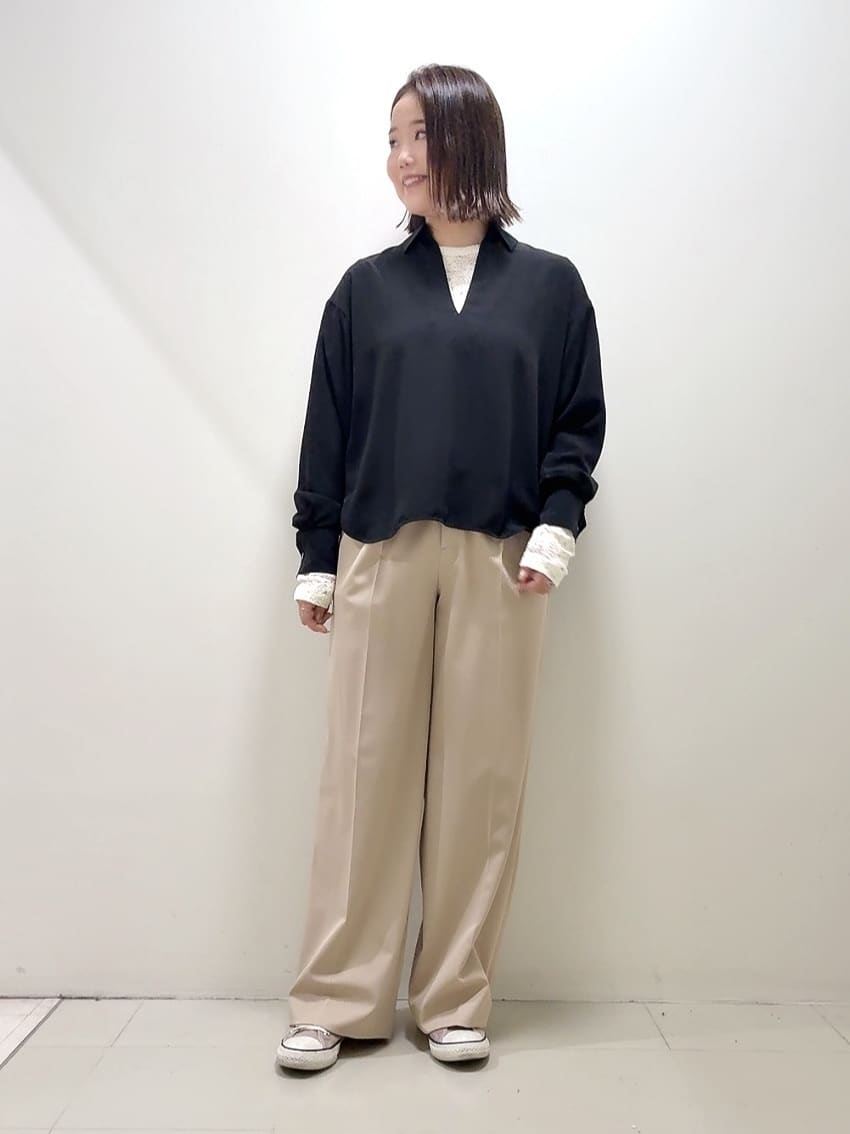 YUIさんの「UNTITLED｜【セットアップ可/スキッパー/ゆったり】リラクパウダーシャツ」を使ったコーディネート