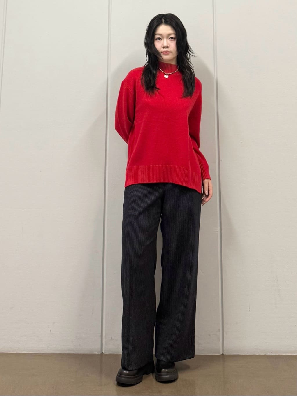 mizukiさんの「INDIVI｜【冬ニット人気NO．1！／カシミヤ混】ミドルゲージハイネックニット」を使ったコーディネート
