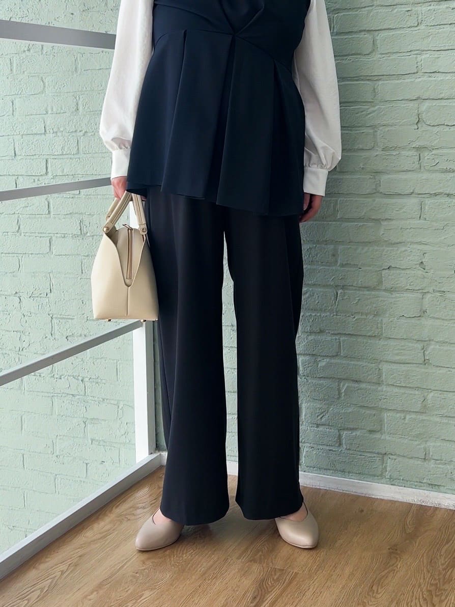 ちびゆきさんの「grove｜【マシンウォッシュ/防シワ】袖ドッキングペプラムブラウス【着回しカセット】」を使ったコーディネート