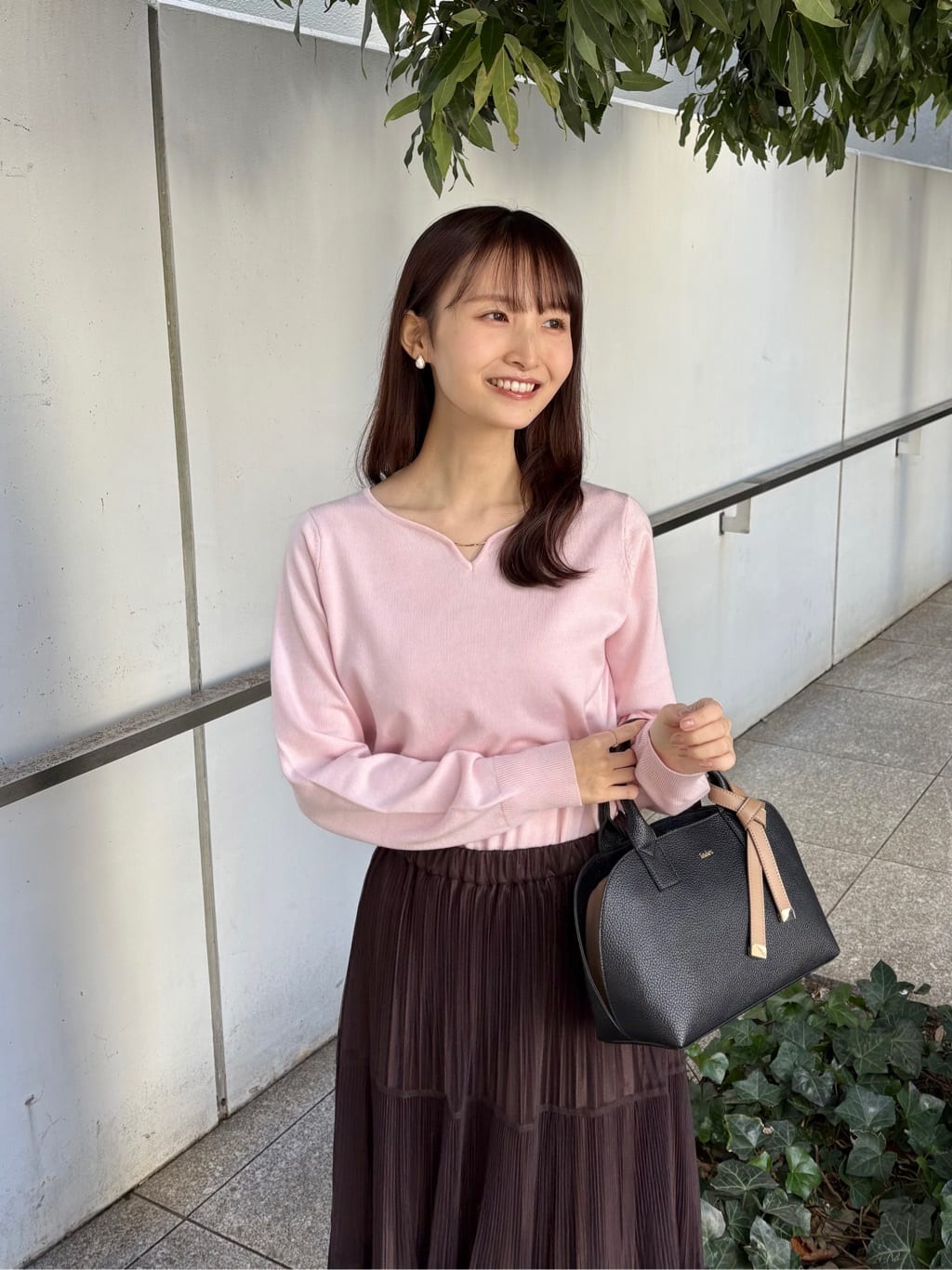 みさかさんの「index｜ゴールドパーツ付きハートネックニット【洗濯機OK】」を使ったコーディネート