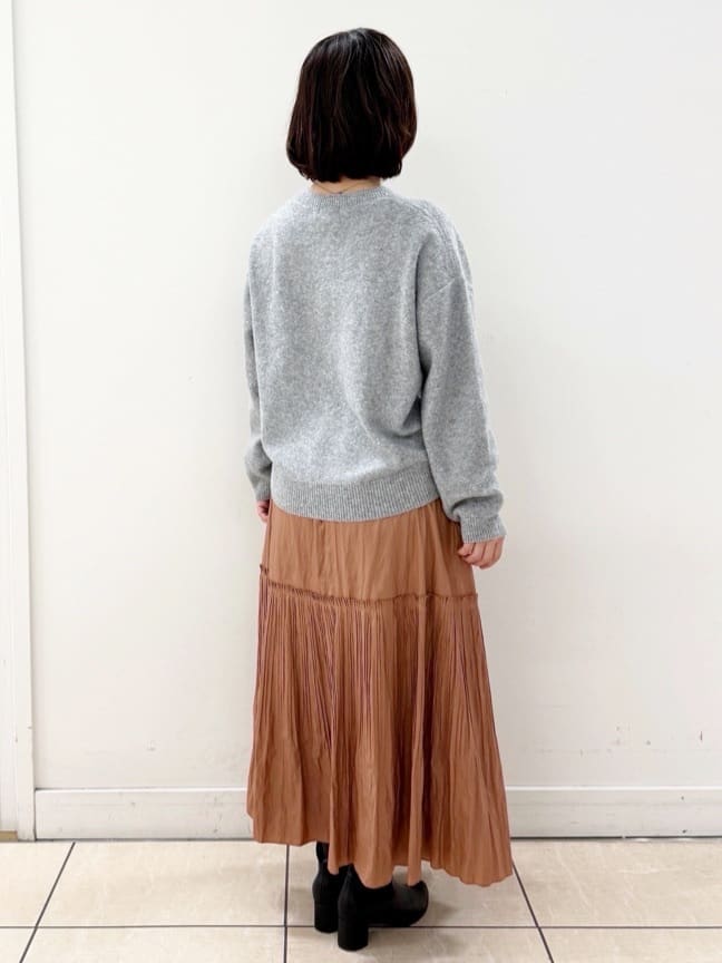 KIKIさんの「Reflect｜【選べる5色／ゆったりシルエット】Vネックスパンコールニット」を使ったコーディネート