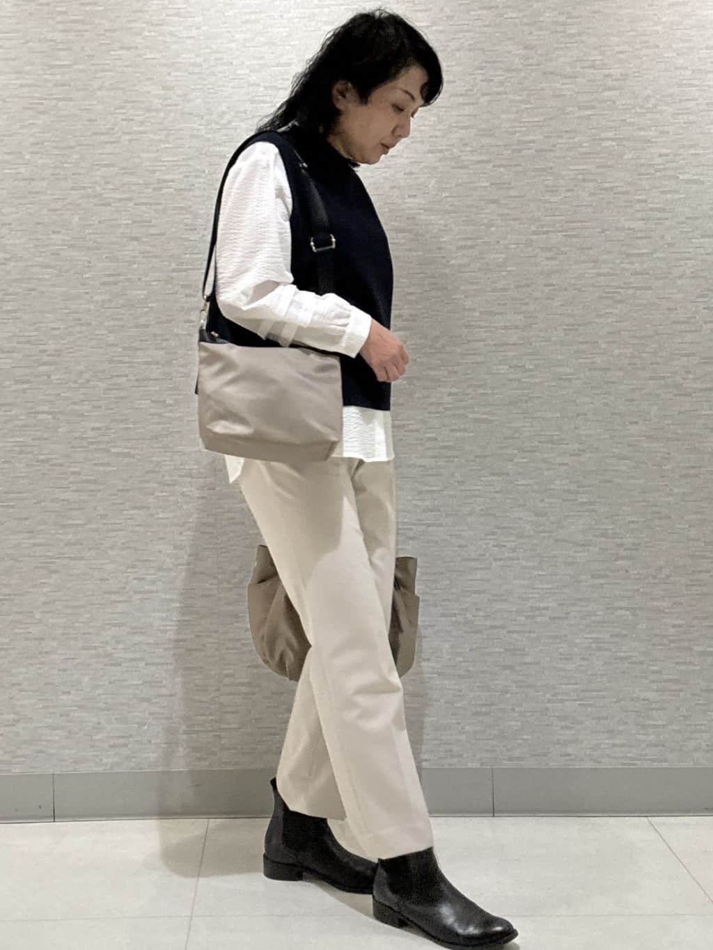 KOJIMAさんの「Reflect｜【セットアップ可】ダブルジャカードニットベスト」を使ったコーディネート