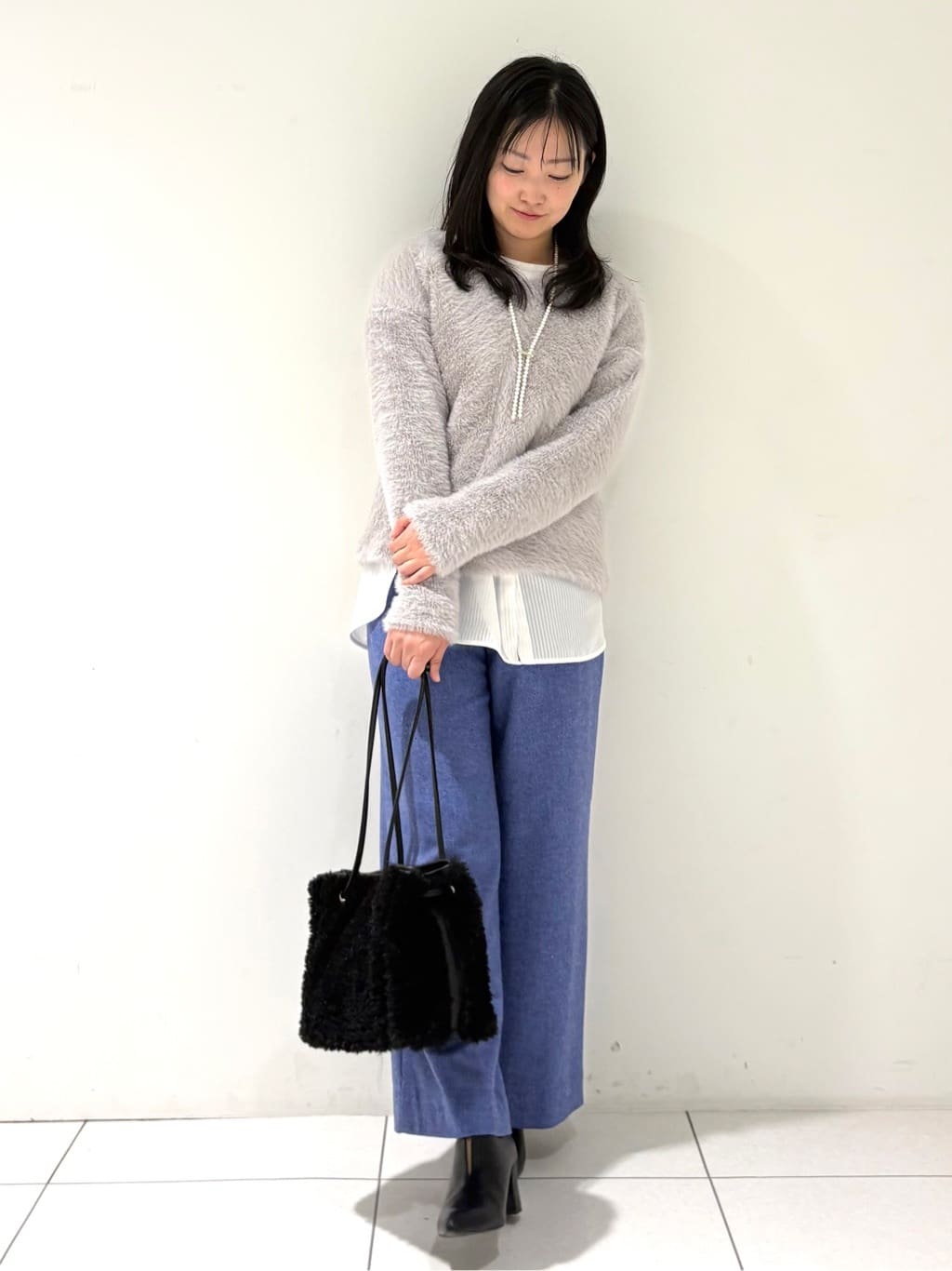 momokoさんの「INDIVI｜【洗える】エアリーシャギートップス」を使ったコーディネート