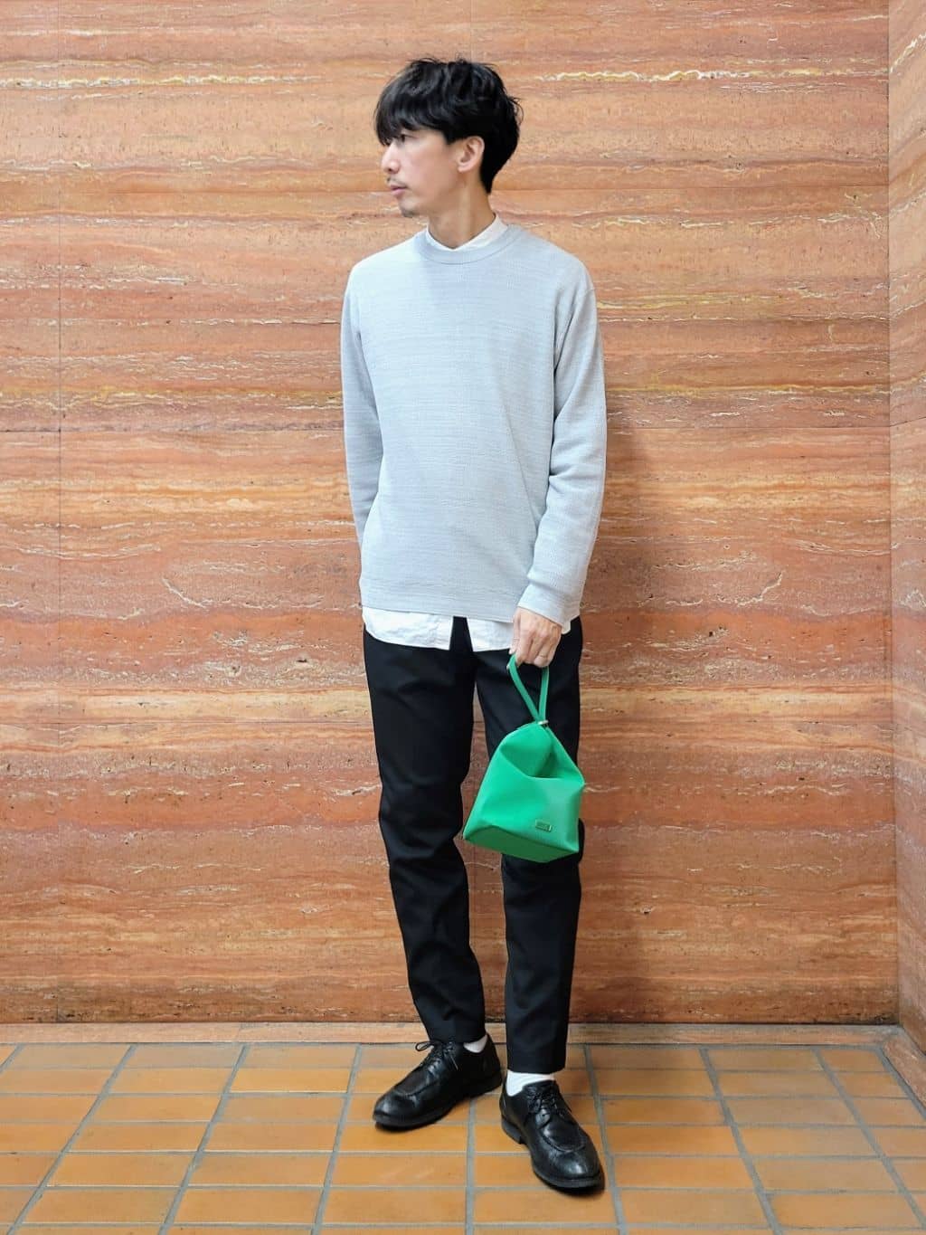 piroyaさんの「TAKEO KIKUCHI｜【洗える】カラースプリングニット」を使ったコーディネート