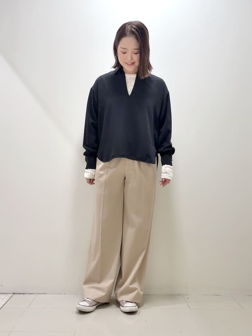 YUIさんの「UNTITLED｜【セットアップ可/スキッパー/ゆったり】リラクパウダーシャツ」を使ったコーディネート
