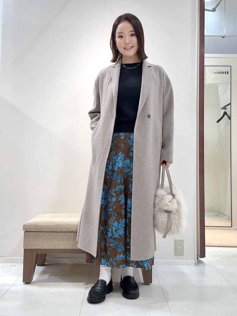 YUIさんの「UNTITLED｜【ロング丈/軽やか】テーラード　リバーコート」を使ったコーディネート