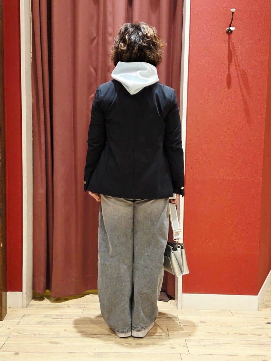 YUTAさんの「SHOO･LA･RUE｜【セットアップ可/S-LL/なめらかタッチ】選べる3柄 ロゴ入りプルパーカ」を使ったコーディネート
