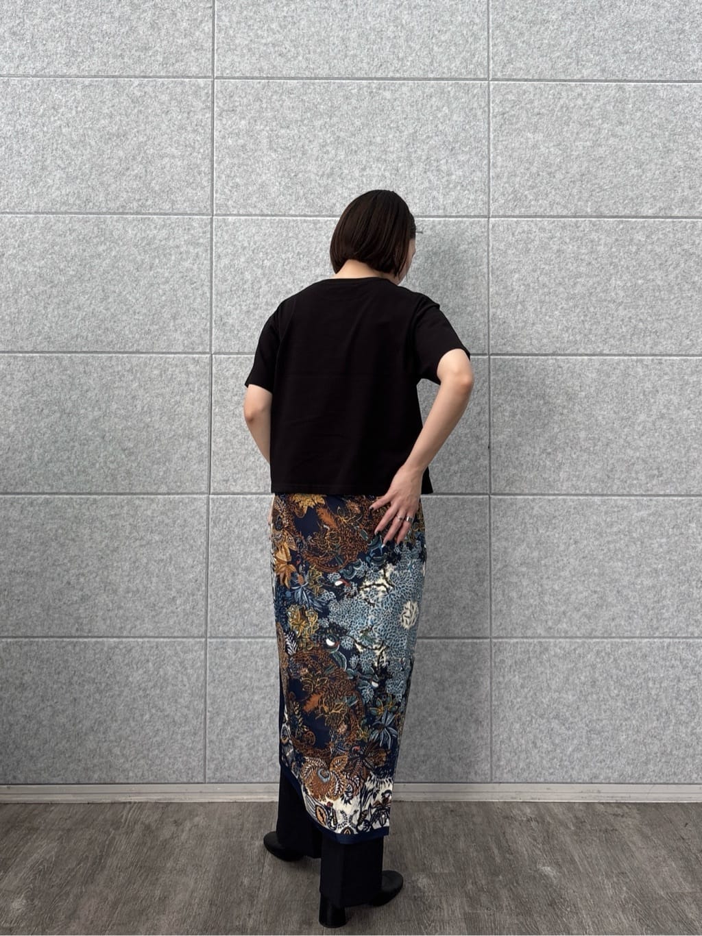 ayanoさんの「INDIVI｜クルーネック刺繍Tシャツ」を使ったコーディネート