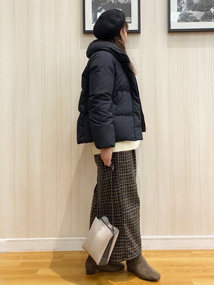 natsuさんの「SHOO･LA･RUE｜【撥水/洗える】ショートフーディーダウン」を使ったコーディネート