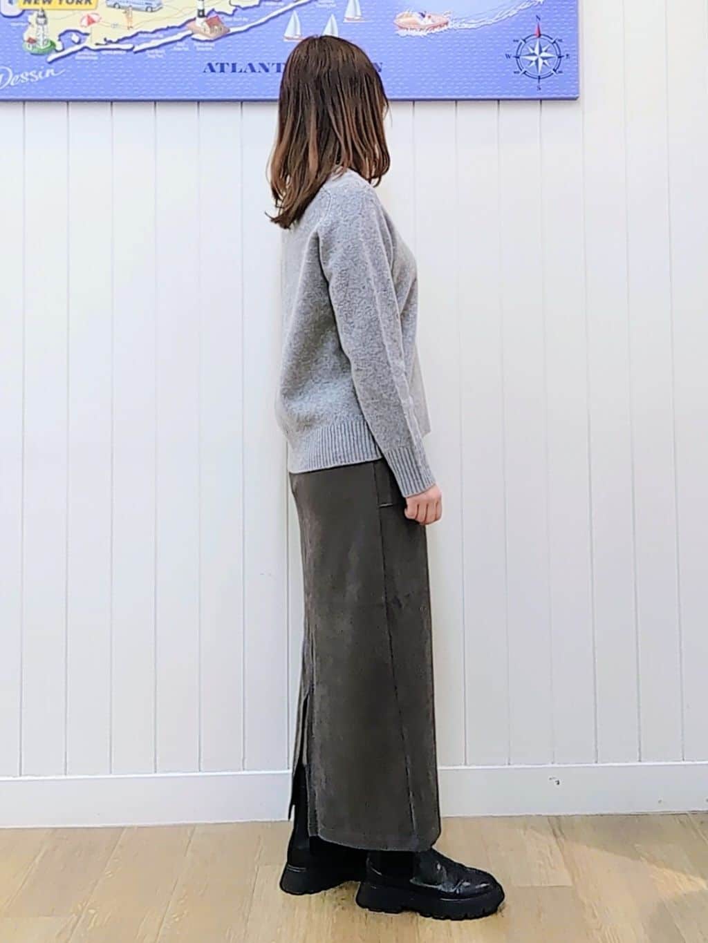 itoさんの「Dessin｜ウールカシミヤVネック」を使ったコーディネート