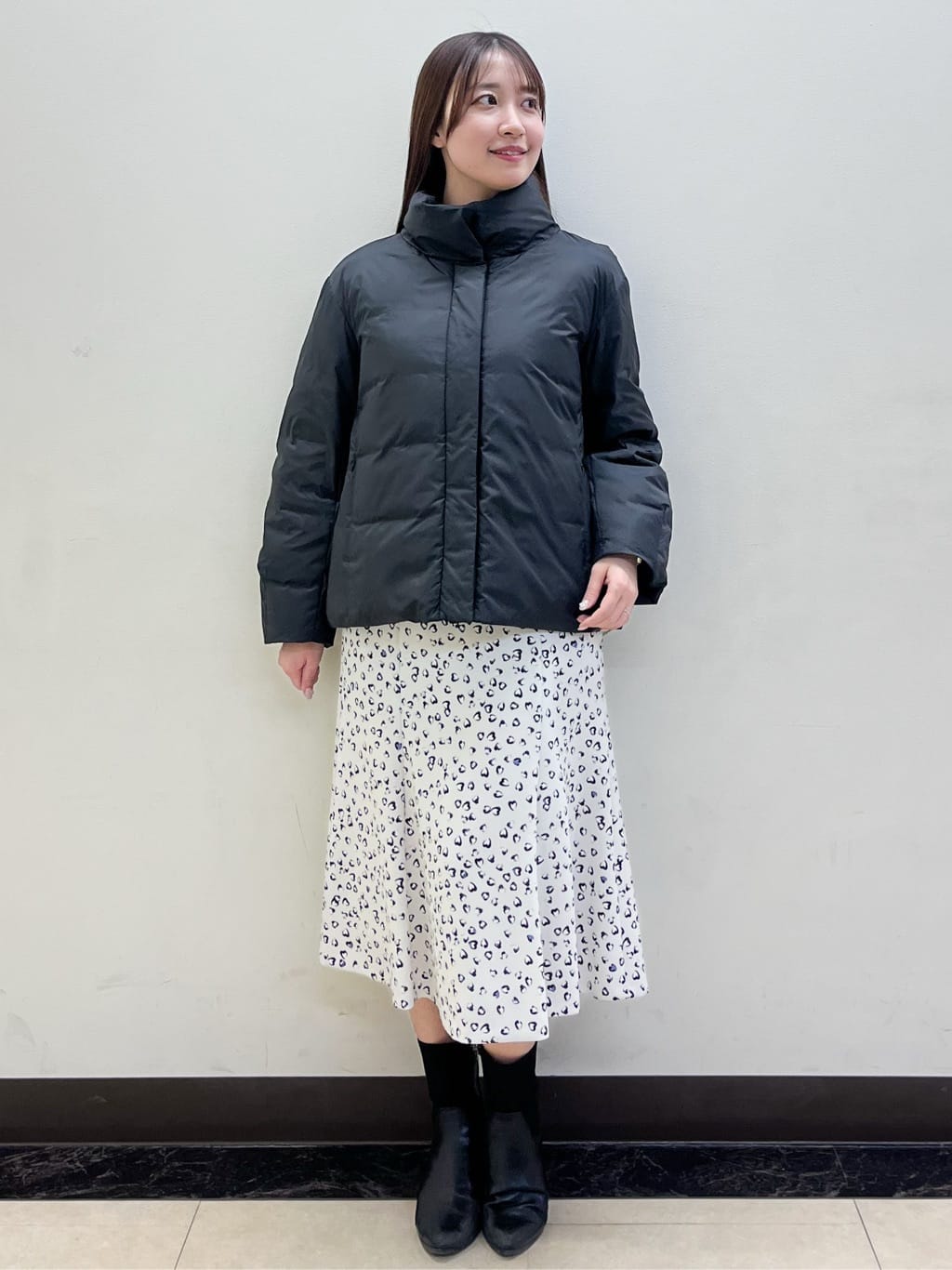 mikikoさんの「Reflect｜【すっきりシルエット】ショート丈ダウンコート」を使ったコーディネート