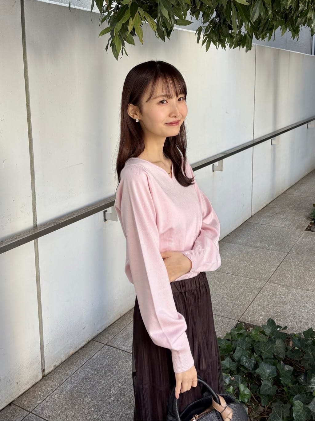 みさかさんの「index｜ゴールドパーツ付きハートネックニット【洗濯機OK】」を使ったコーディネート