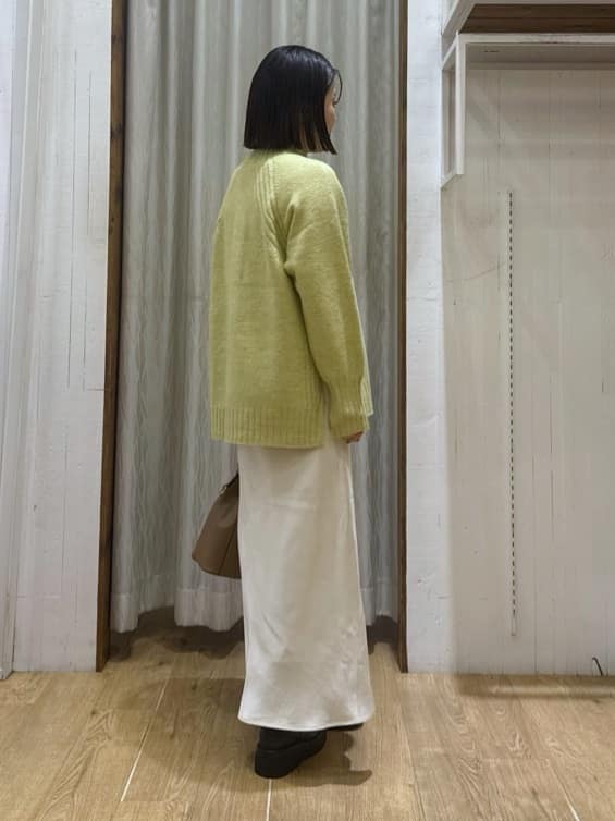 chさんの「THE SHOP TK｜ふんわり柔らかきれい色 ウール混ハイネックニット」を使ったコーディネート