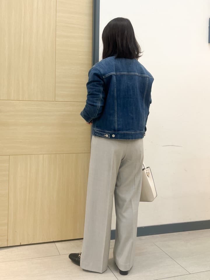 YOさんの「grove｜着心地軽やか、動きやすいストレッチデニムジャケット」を使ったコーディネート