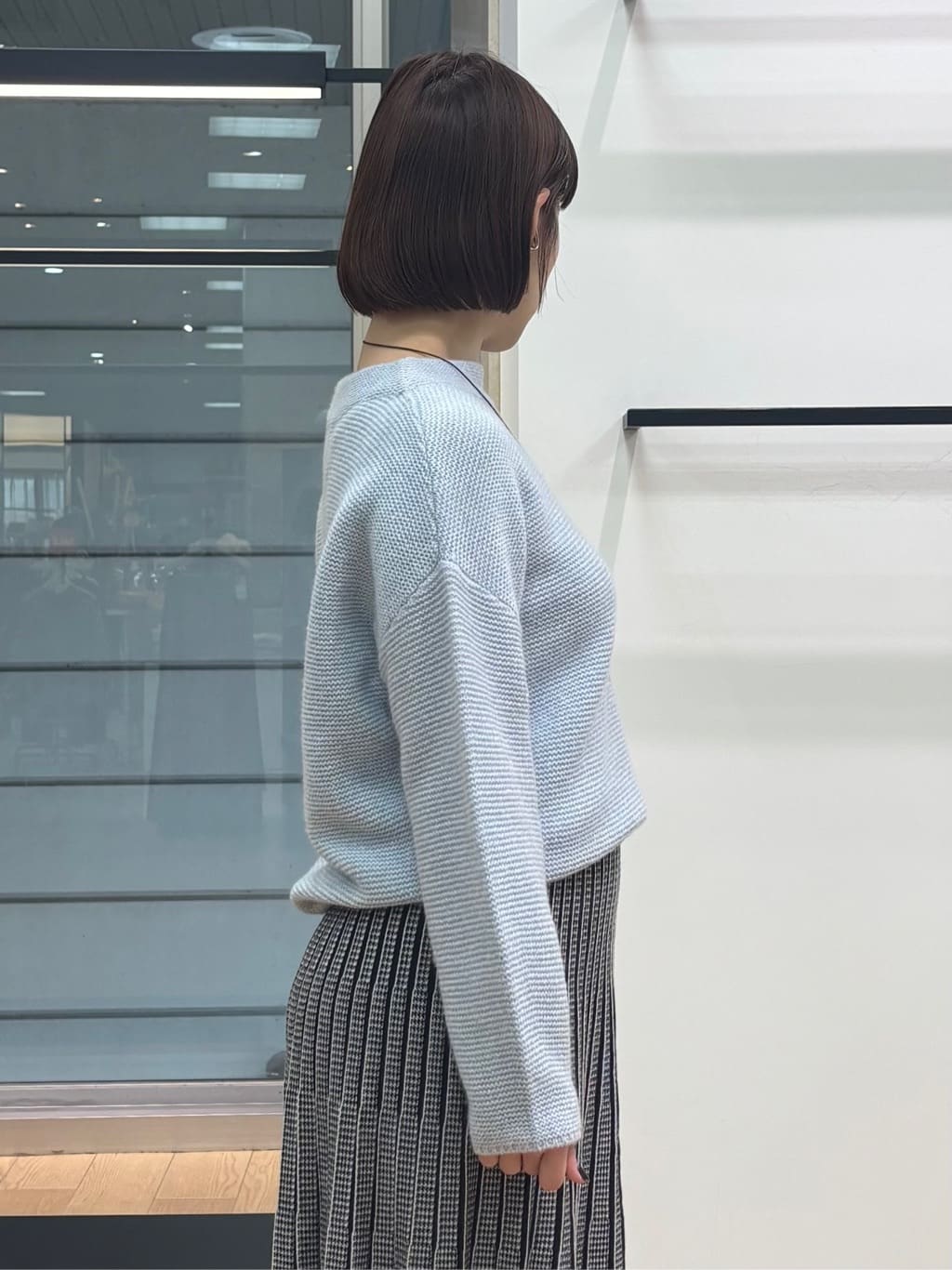 asamiさんの「INDIVI｜【洗える／大人ラメ】カラーMIXボトルネックニット」を使ったコーディネート