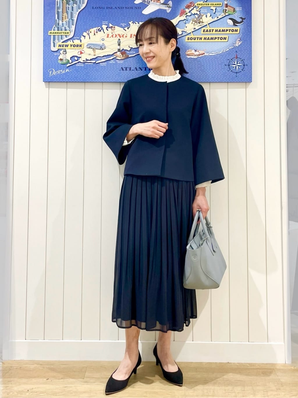 uwatokoさんの「Dessin｜【洗える】フリルネックジョーゼットブラウス」を使ったコーディネート