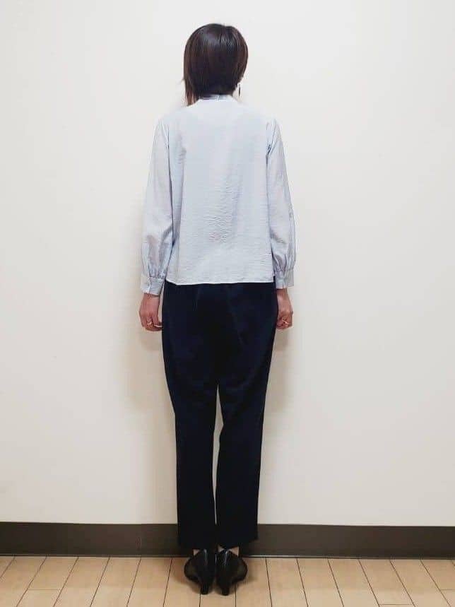 yuuさんの「Reflect｜【通勤／ボウタイ取り外し可】ボウタイ付きバンドカラーブラウス」を使ったコーディネート